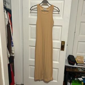 Maxi tan stretchy dress